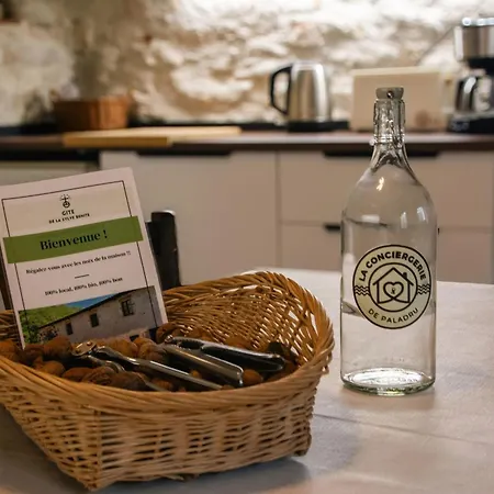 Chartreuse De La Sylve Bénite Karakteristieke Met Grote Capaciteit *